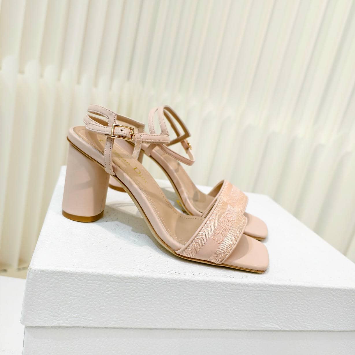 Dior Dway Embroidered Heeled Sandals 8cm 10cm-1